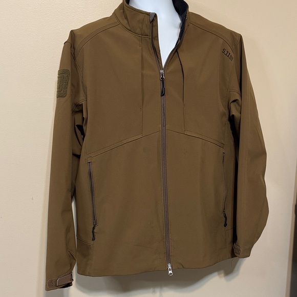 5.11 Tactical Men's Brown Field Softshell Jacket. Size XL